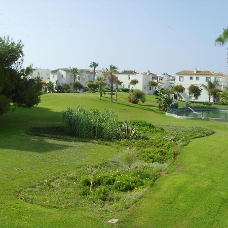 Apto. Urbanizacion Laguna Beach, 1ª Linea De Playa Torrox Luaran gambar
